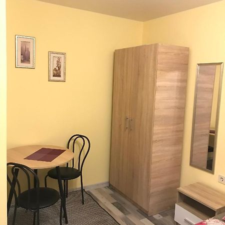 Апартаменты Киев сдам посуточно ул Доброхотова 28 Daily rent Kyiv st Dobrokhotova 28 Экстерьер фото