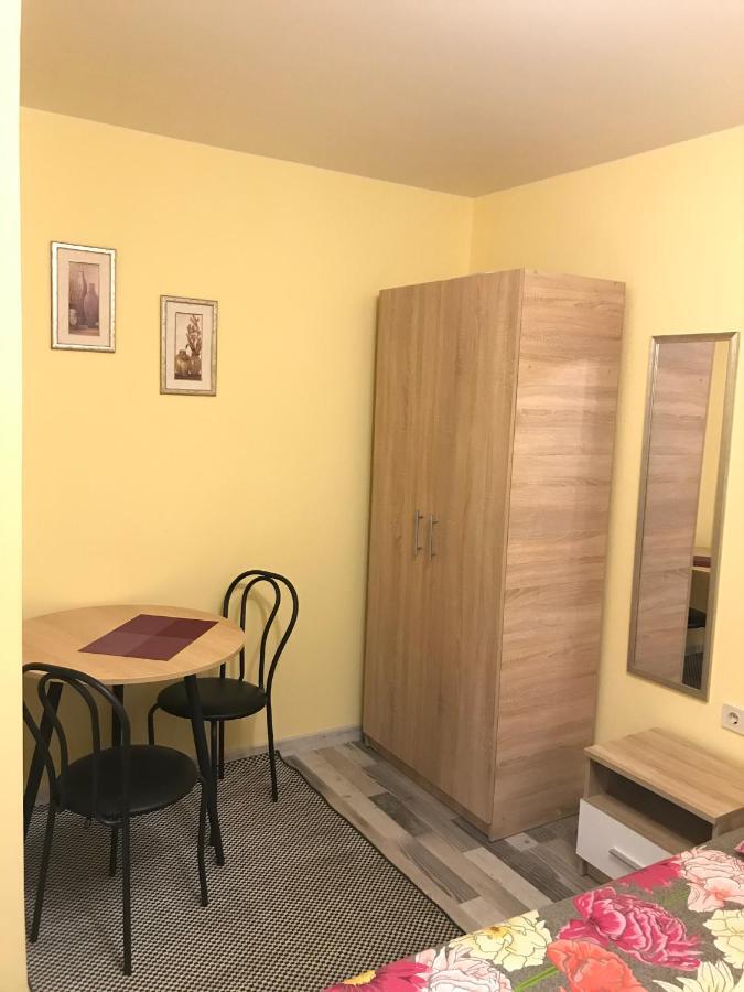 Апартаменты Киев сдам посуточно ул Доброхотова 28 Daily rent Kyiv st Dobrokhotova 28 Экстерьер фото